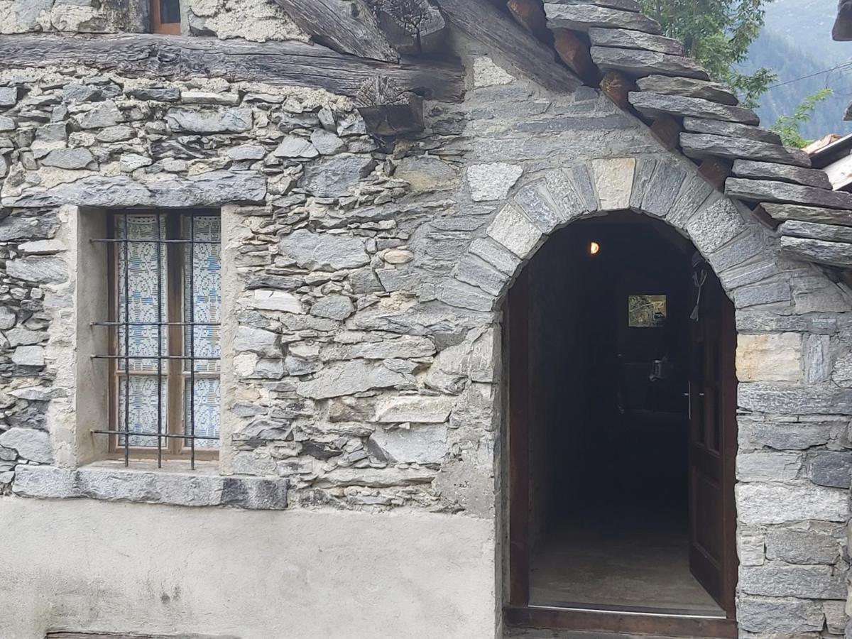 Tepilanti Villa Cerentino ภายนอก รูปภาพ